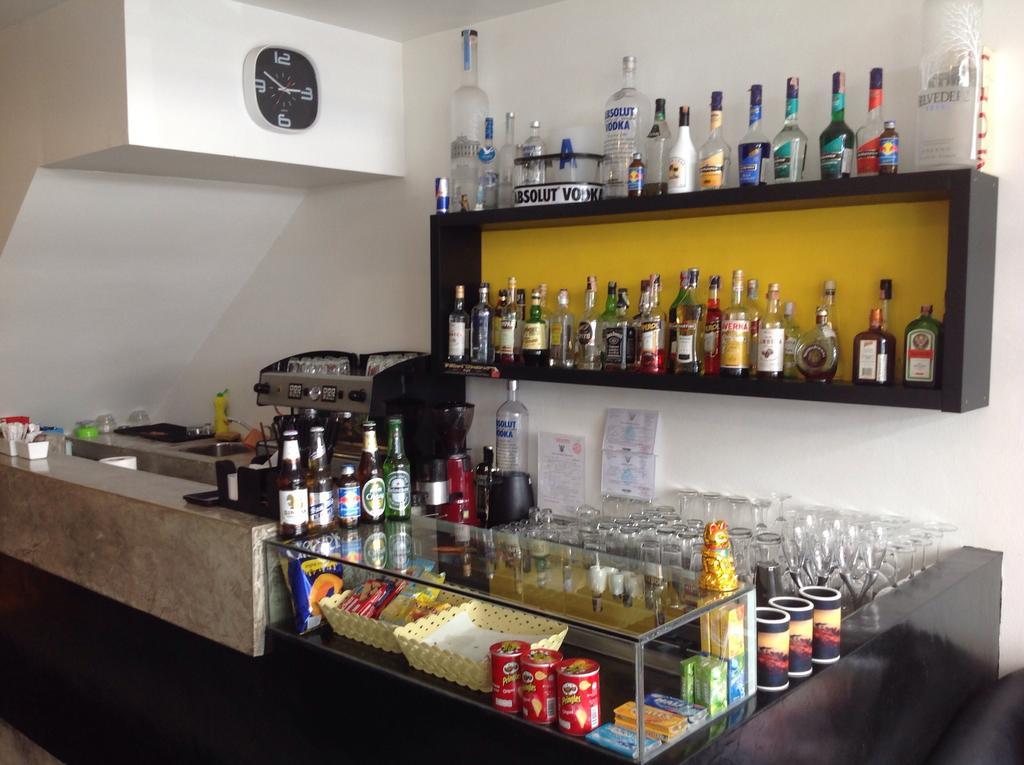 Sunshine Guesthouse Patong Buitenkant foto