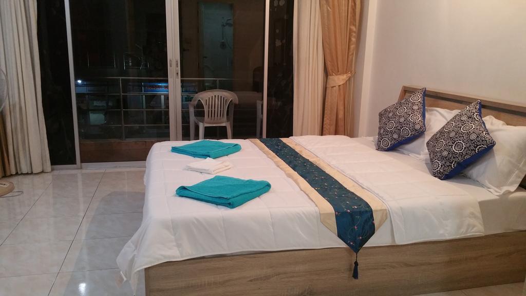 Sunshine Guesthouse Patong Buitenkant foto
