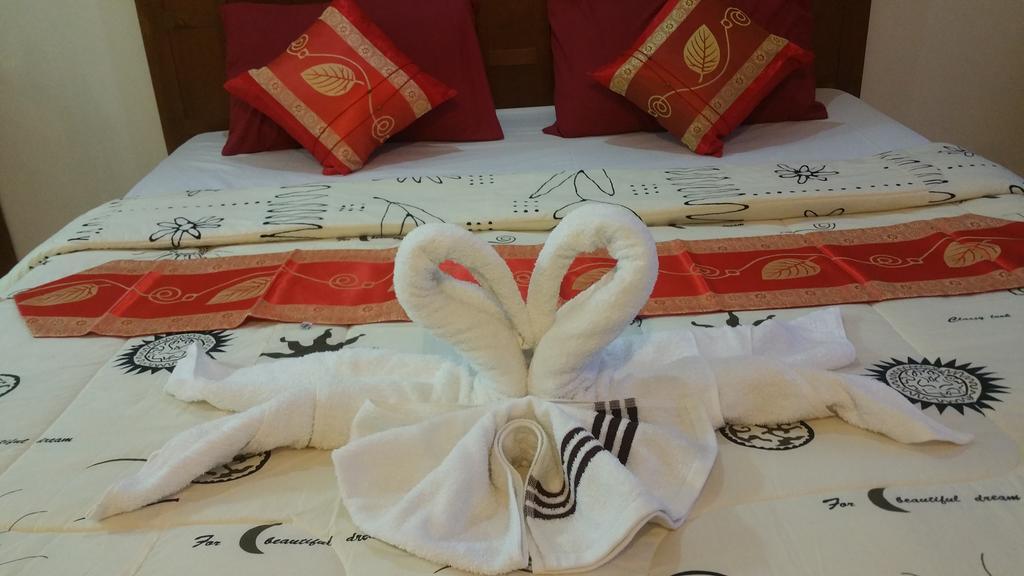 Sunshine Guesthouse Patong Buitenkant foto