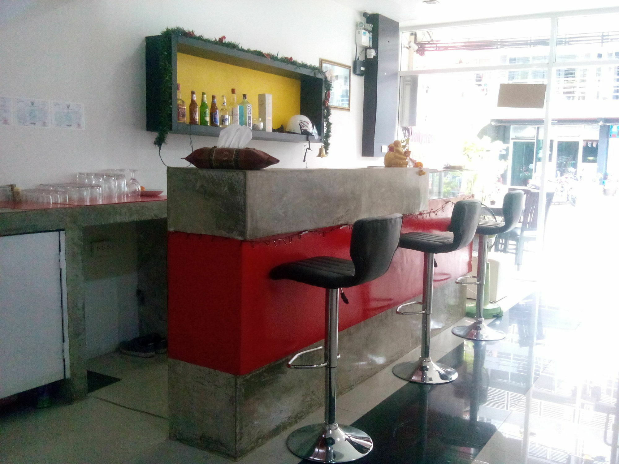 Sunshine Guesthouse Patong Buitenkant foto